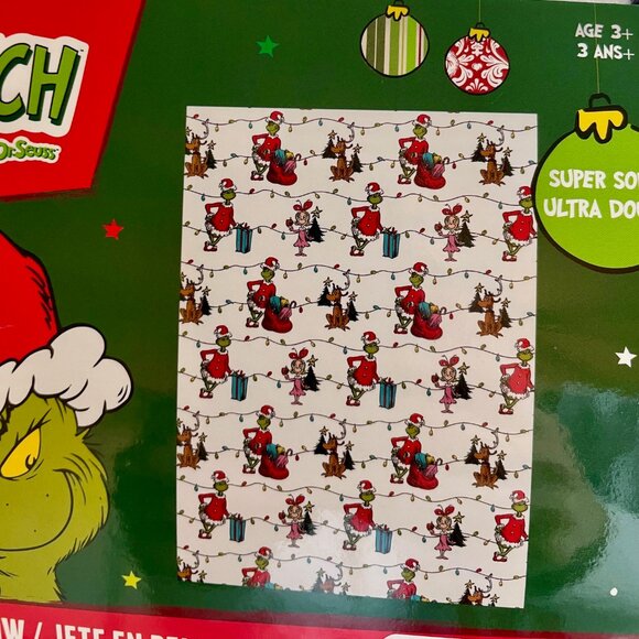 NEW WITH TAGS Christmas Grinch & Christmas Lights White Blanket - Picture 3 of 3